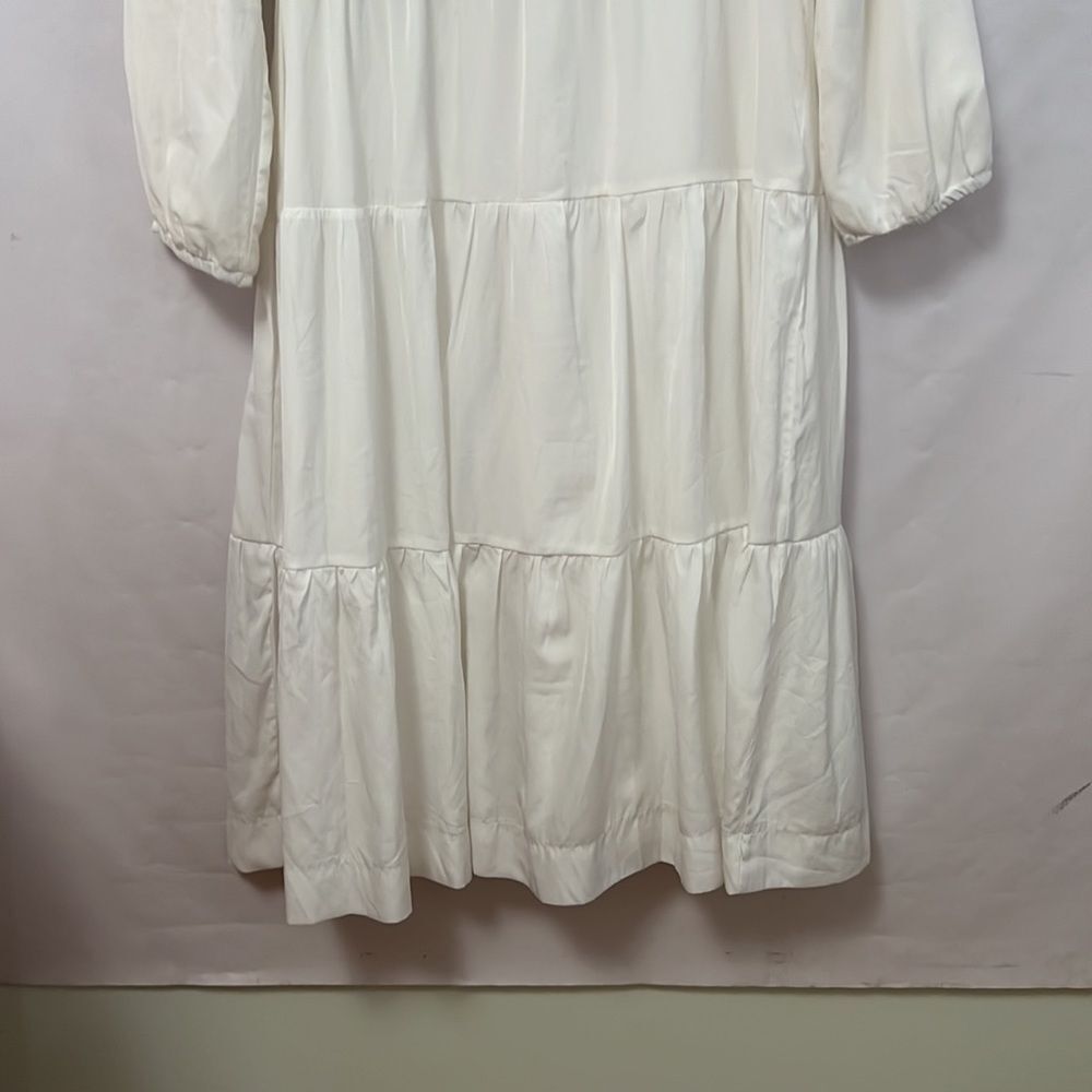 NWT HARPER TIERED WHITE V NECK DRESS SIZE L - Picture 3 of 10